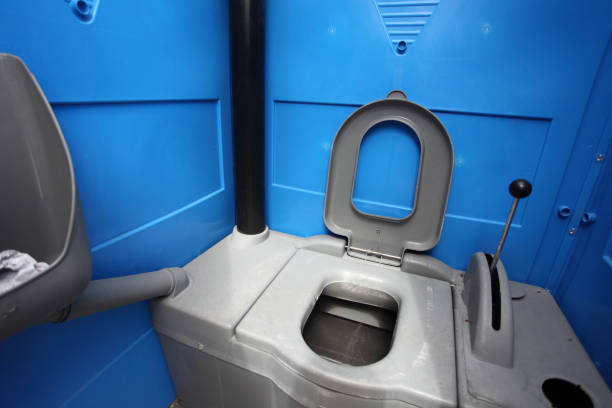 Best Portable restroom trailer rental  in Liberty Triangle, FL